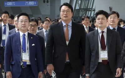 "학력이 아닌 실력랜드토토" 여야 정치권, 고졸 인재에 한목소리 [영상]