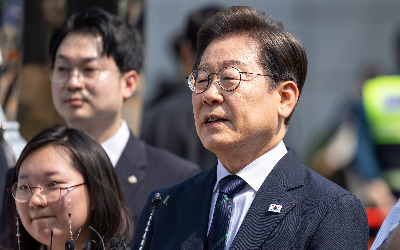 李 "언론에 각별히 당부…허위조작에 동조해선 안돼" [대선 현장]