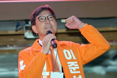 "제 또래면 룸살롱 안 가본 사람 없어"…함익병 발언 '논란'