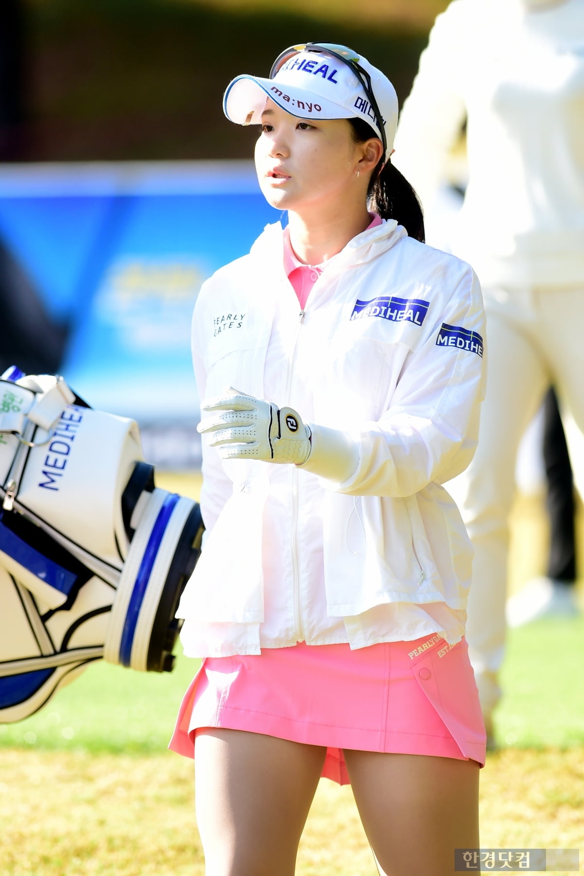 [포토] 정지효, '귀여운 소녀의 당찬 티샷'