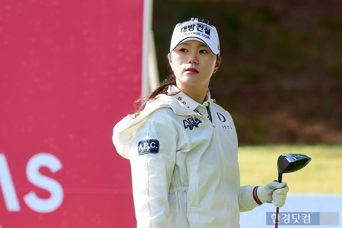 [포토] 김민선, '지난주 우승 기운 이어가자'