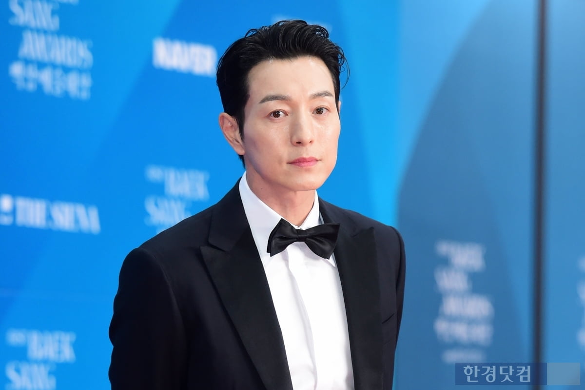 [포토] 정성일, '카리스마 넘치는 눈빛'