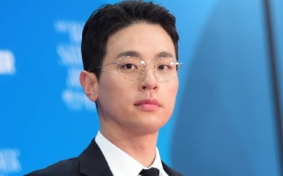 배우 박정민, '듣는 소설' 이어 '체험형 독서'까지 선보인다