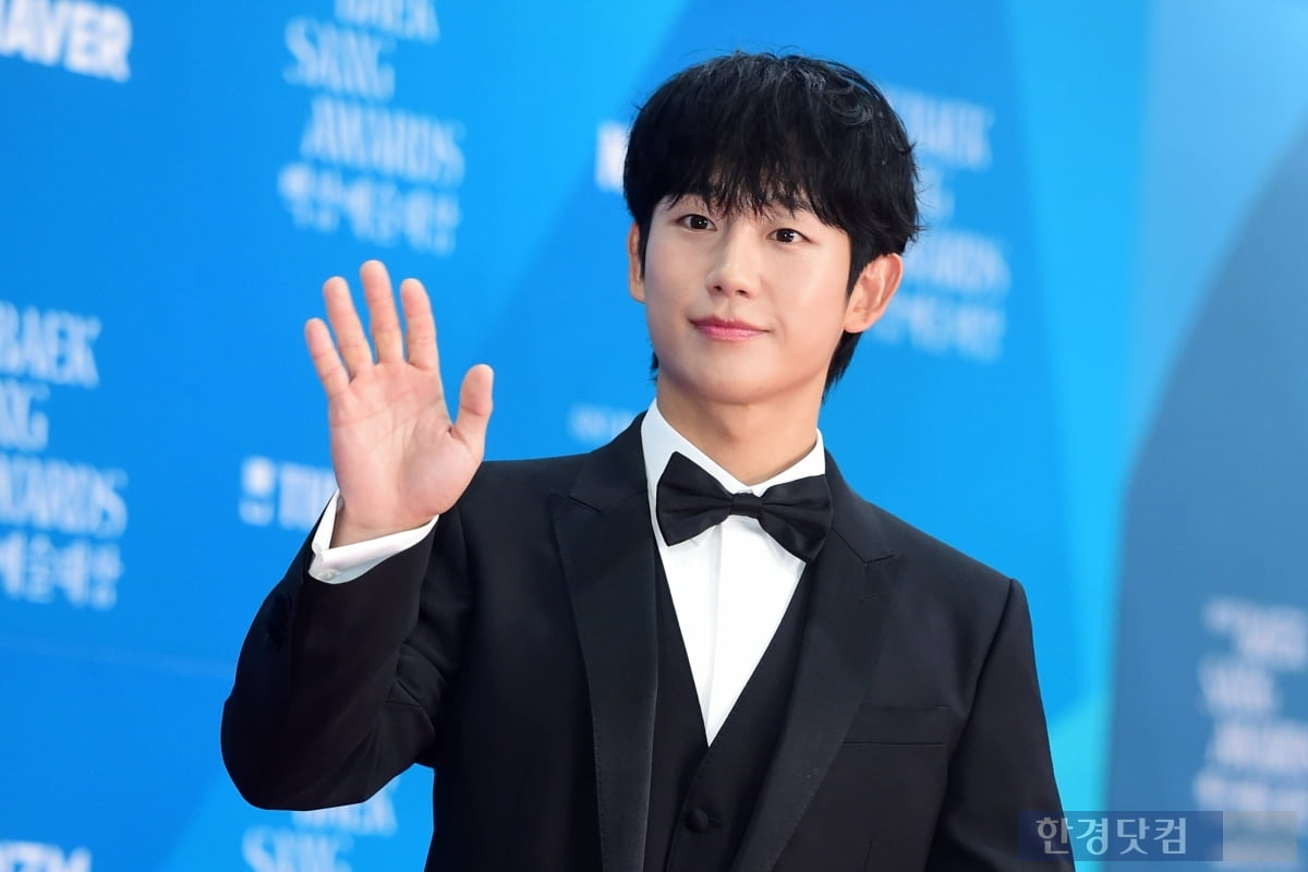 [포토] 정해인, '부드러운 모습에 팬들은 설렘'