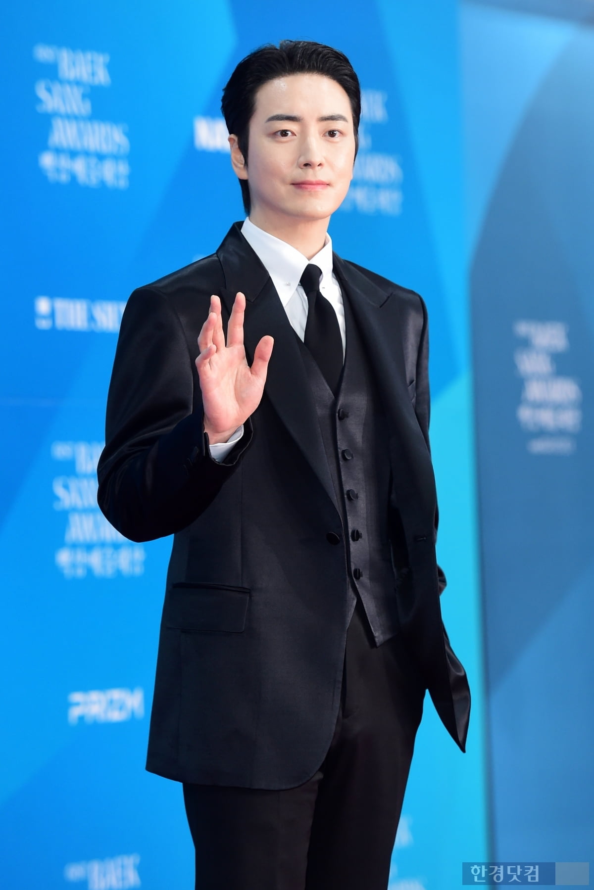 [포토] 이준혁, '멋진 모습에 팬들 심쿵'