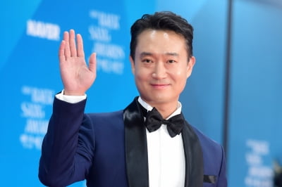 [포토] 조우진, '부드러운 미소에 눈길~'
