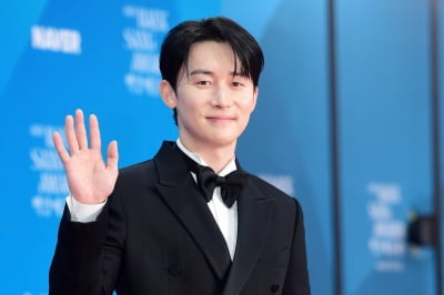 [포토] 김준한, '부드러운 미소에 눈길~'