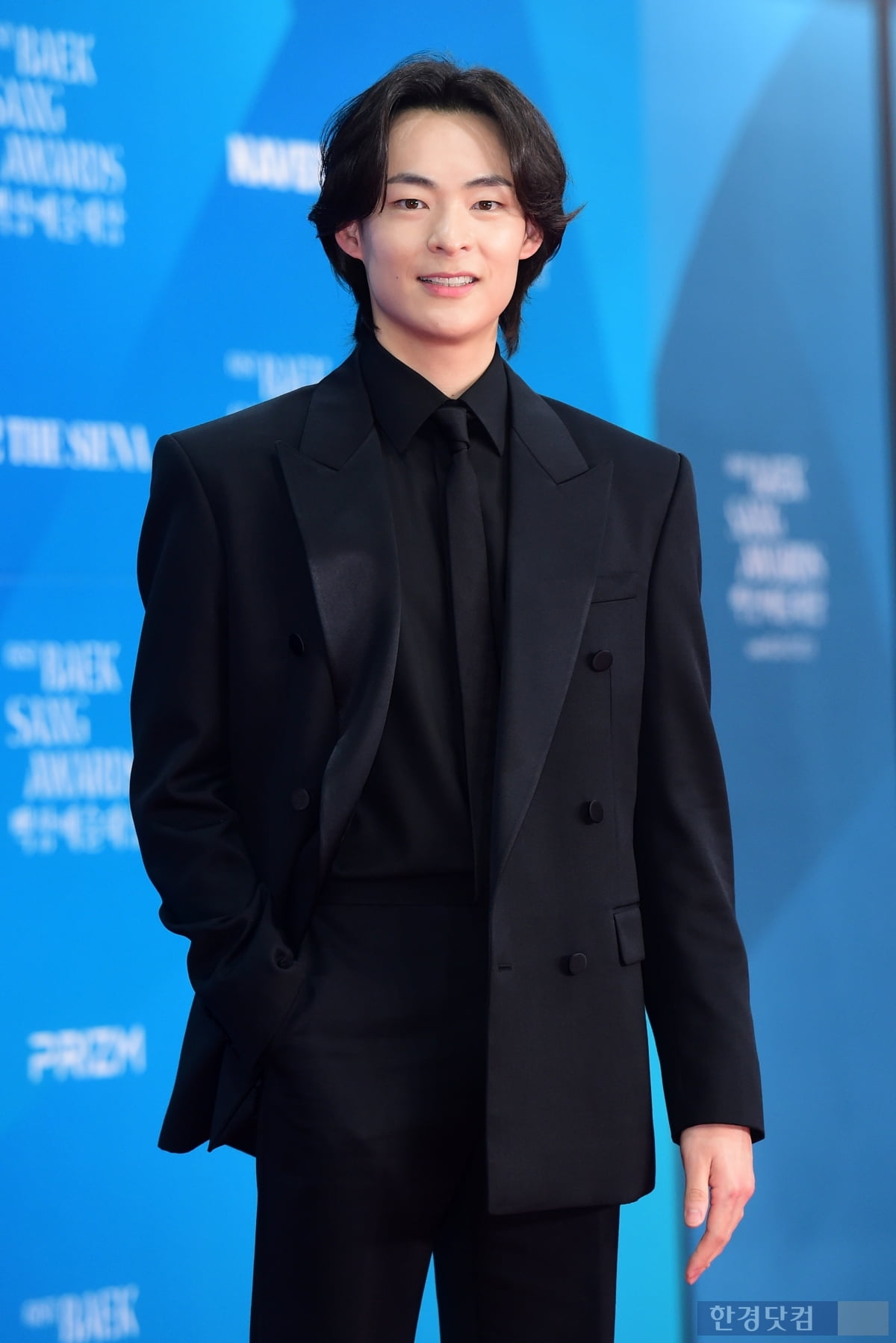 [포토] 송건희, '부드러운 미소에 팬들 심쿵'