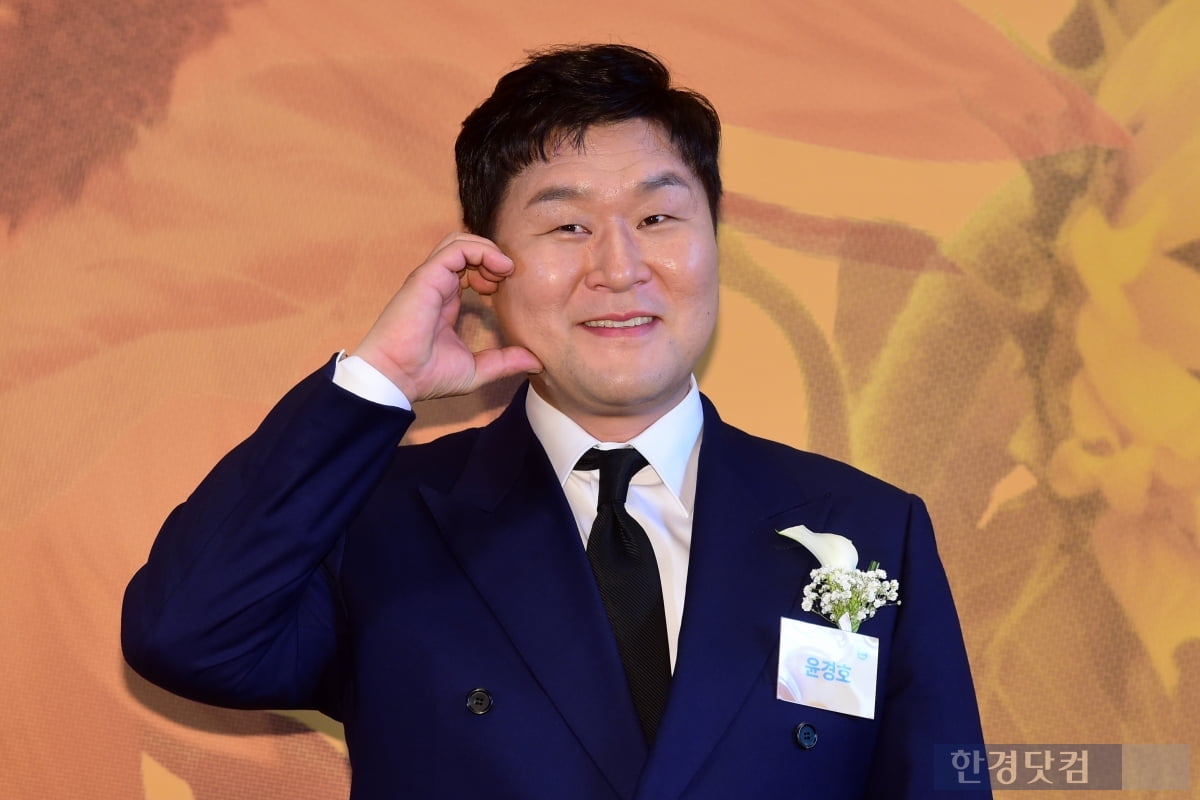 [포토] 윤경호, '사람 좋은 미소에 눈길~'