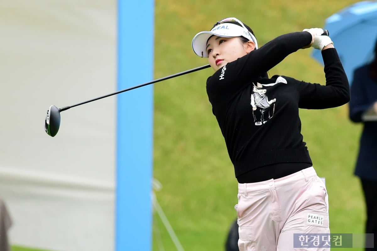 [포토] 이예원, '연패 노리는 디팬딩 챔피언'