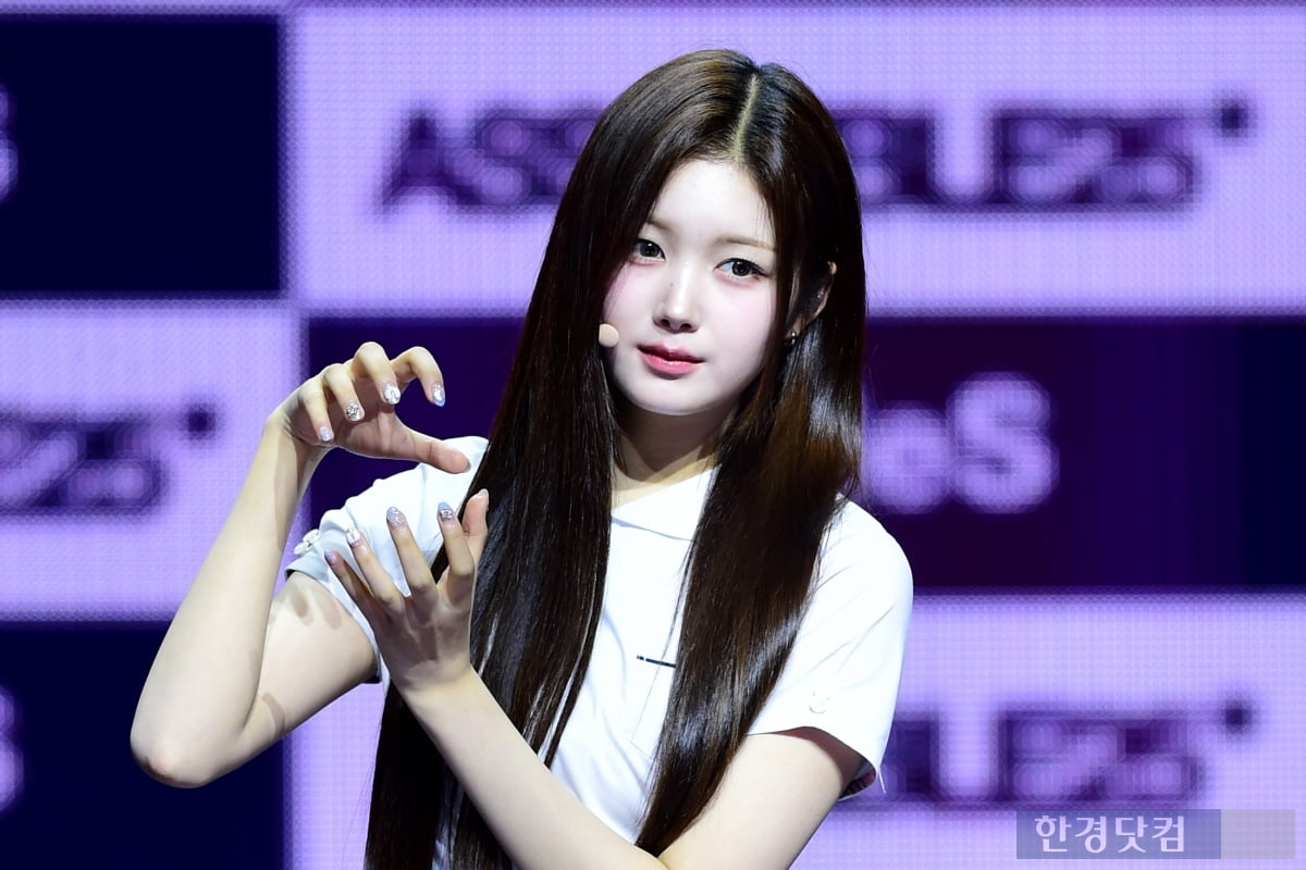 [포토] 트리플에스 주빈, '뽀얀 우윳빛 피부 뽐내며~'
