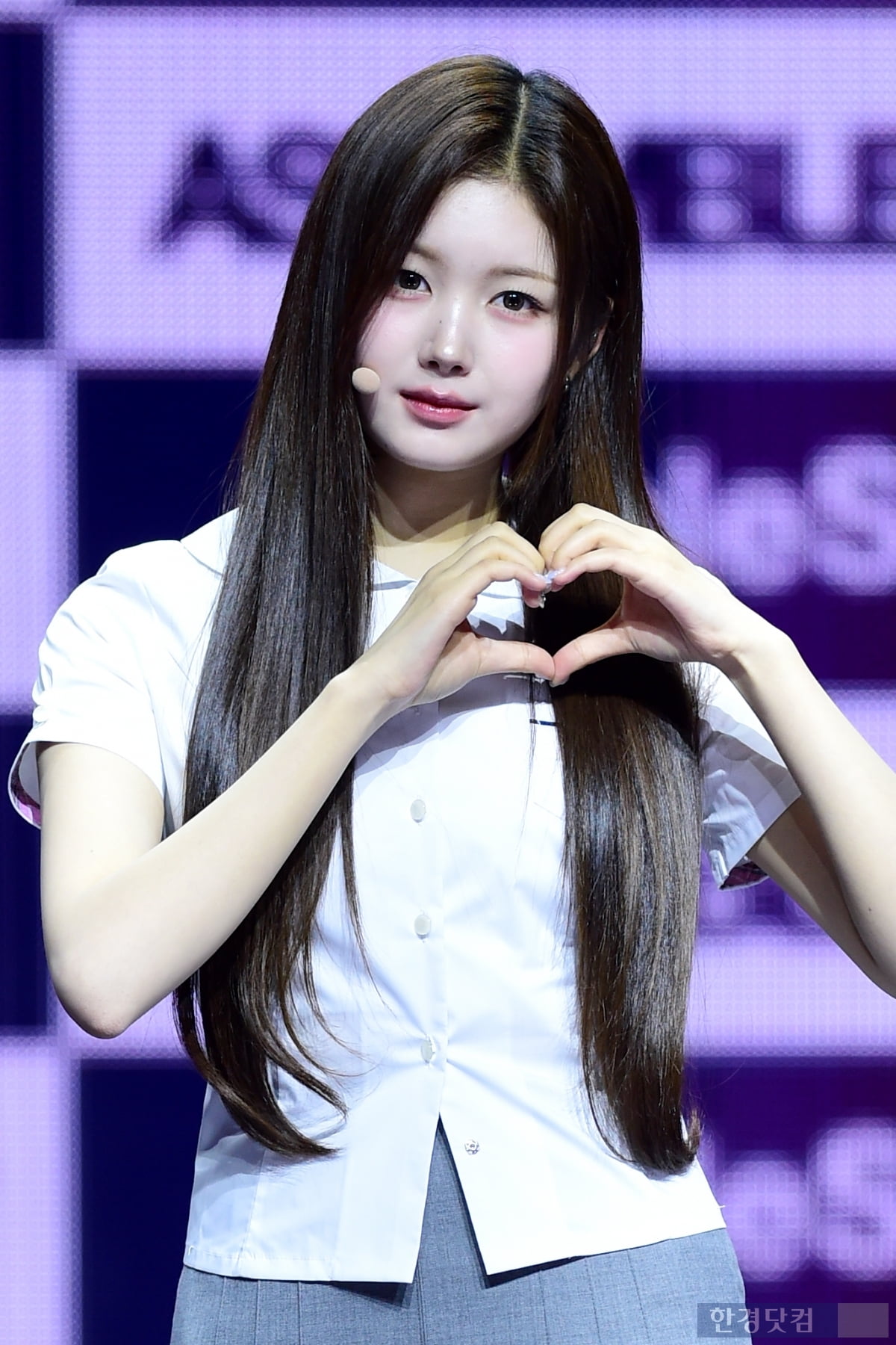[포토] 트리플에스 주빈, '뽀얀 우윳빛 피부 뽐내며~'