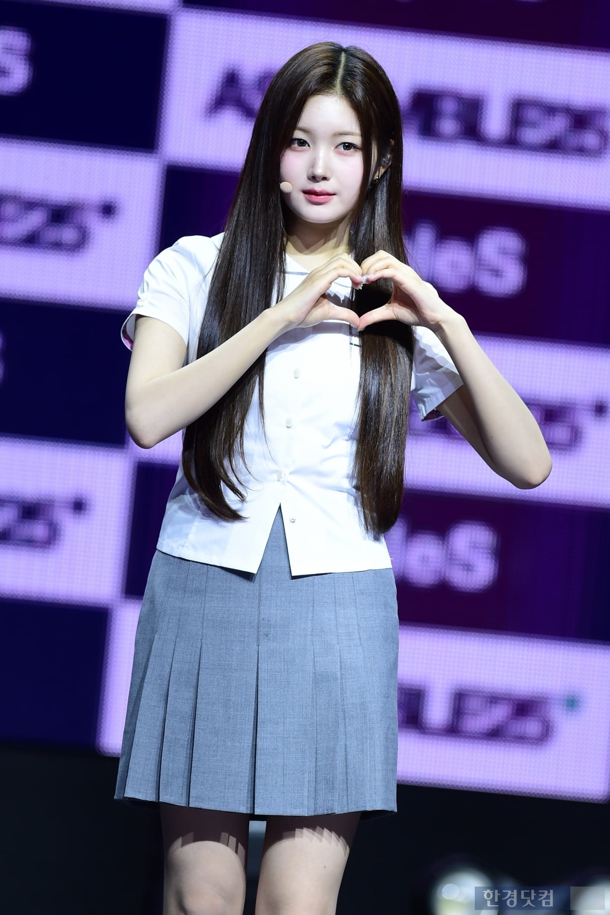 [포토] 트리플에스 주빈, '뽀얀 우윳빛 피부 뽐내며~'