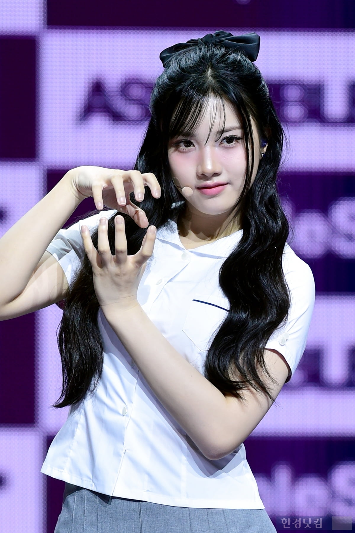 [포토] 트리플에스 설린, '커다란 리본 달고 깜찍하게~'