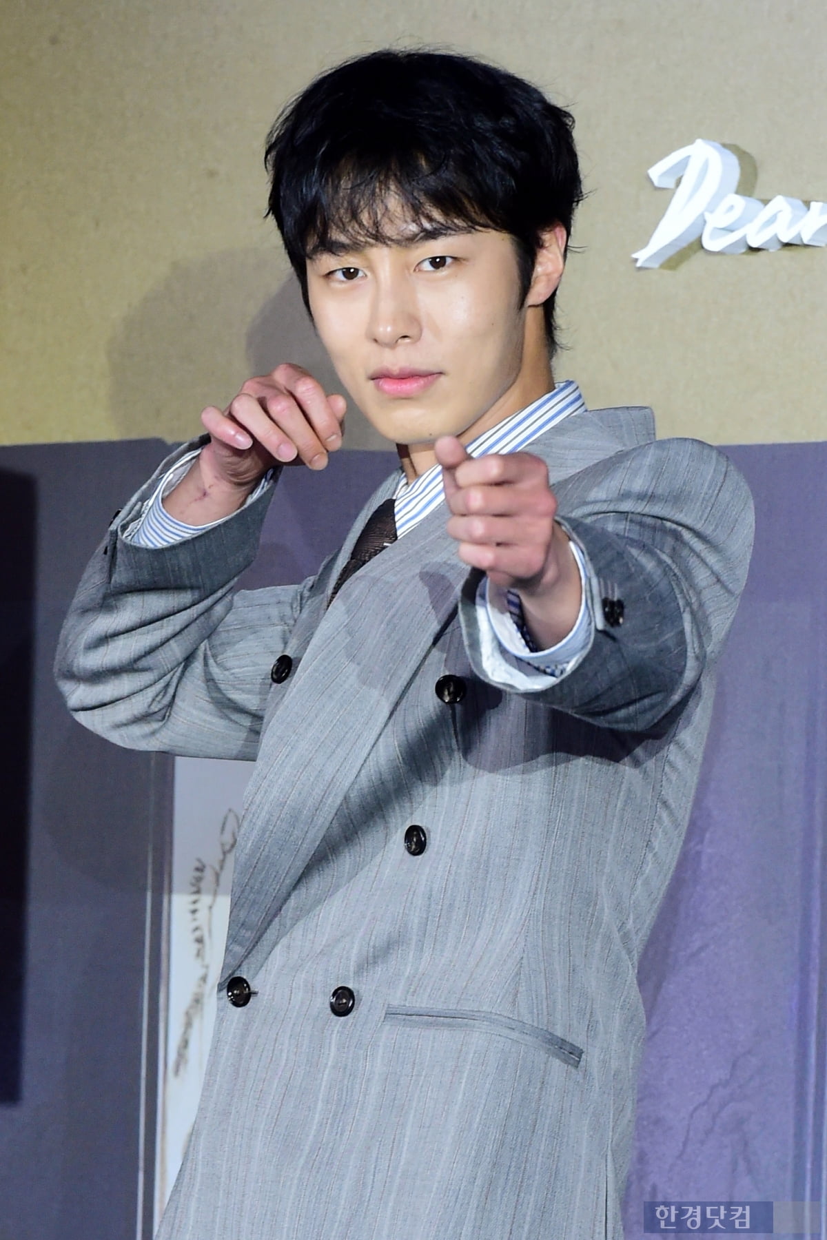 [포토] 이재욱, '팬들 마음 흔드는 멋진 모습'