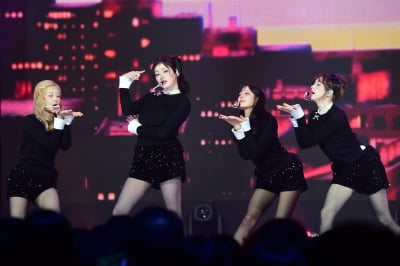 [포토] 피프티피프티, '블랙을 입어도 빛나는 소녀들'