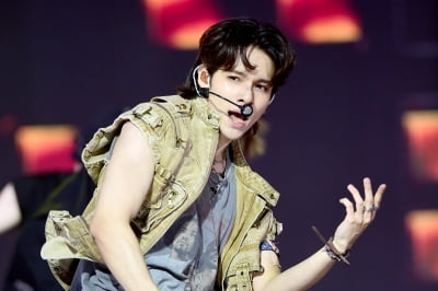 [포토] 사무엘, '팬들 반하게 만드는 멋진 모습'