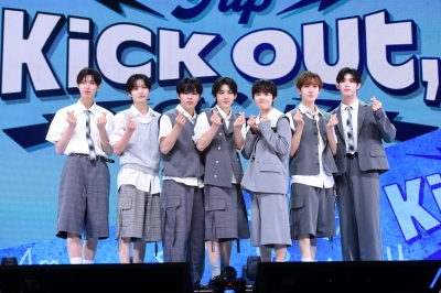 "데뷔 때의 날 뛰어넘고"…킥토토사이트 털림, '민트색 청량' 에너지 뿌린다 [종합]