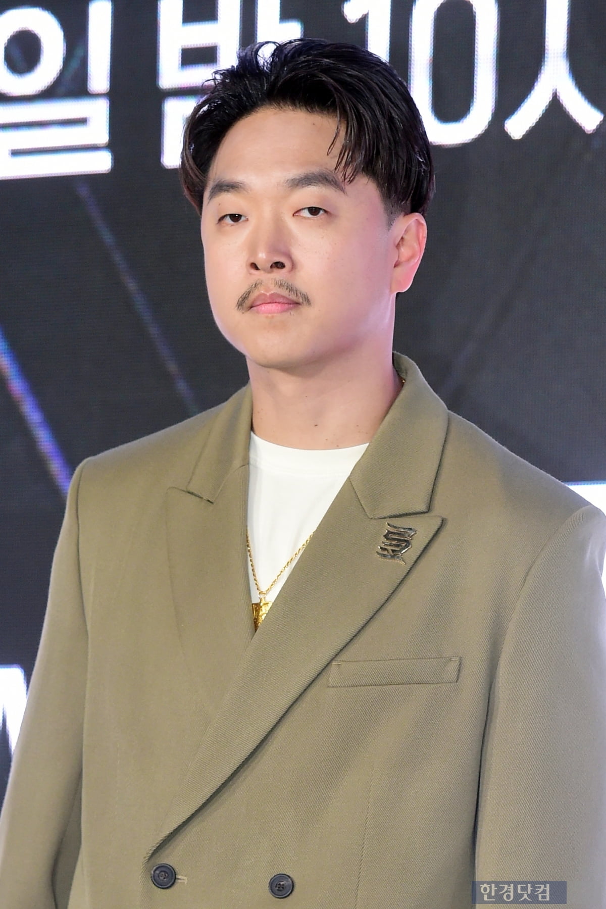 [포토] 마이크 송, '멋진 모습에 시선강탈'