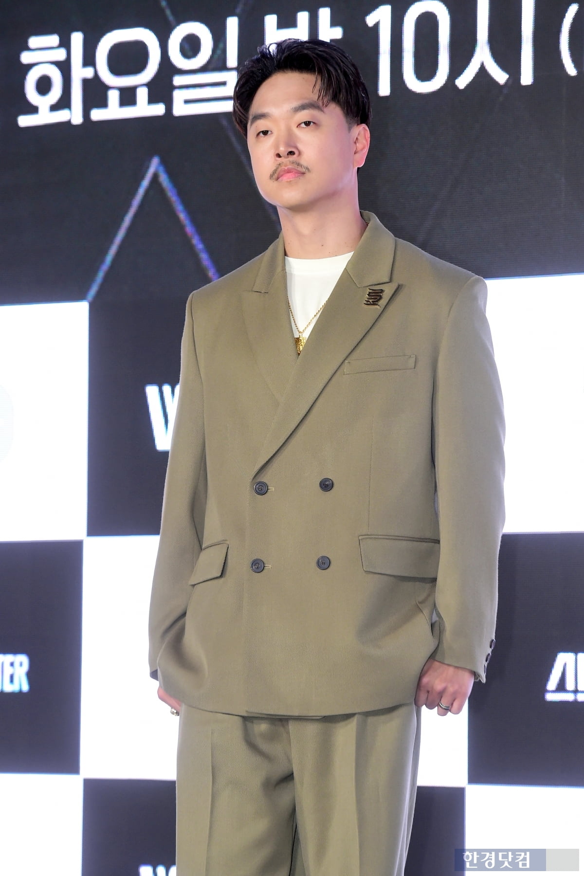 [포토] 마이크 송, '멋진 모습에 시선강탈'