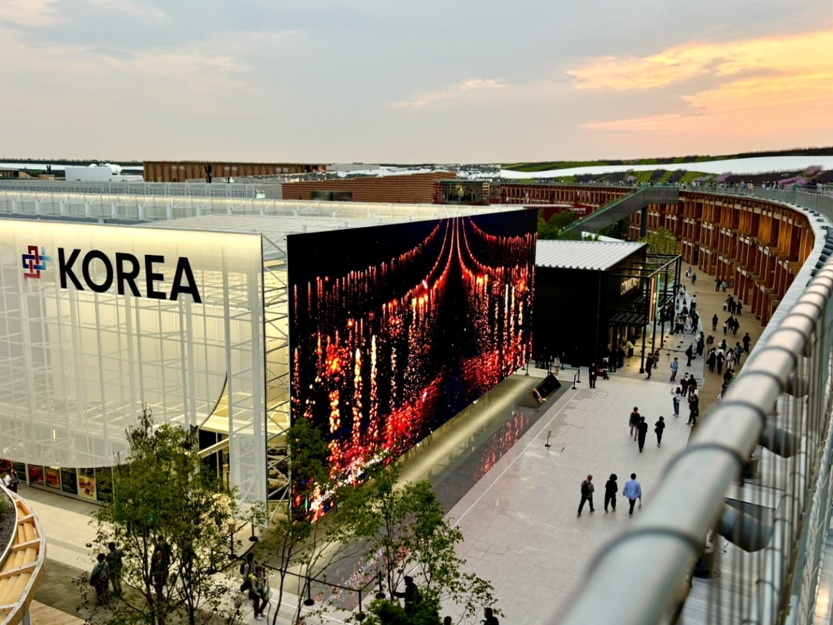 판도라토토관 대형 미디어월에서 상영되는 판도라토토관광 홍보영상(안동 줄불놀이). 사진=판도라토토관광공사
