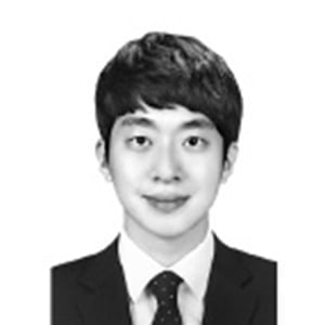은행권 콜라보 통장을 보는 엇갈린 시선