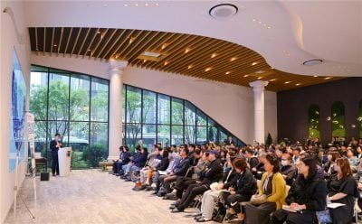 신검단 로열파크씨티Ⅱ 주택전시관에서 열린 ‘대선 이후 부동산 시장 전망’ 토크콘서트
