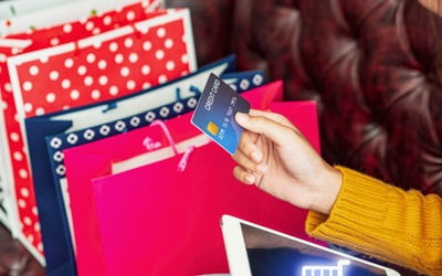 해외여행 '트래블카드' 필수인데…"이럴 줄은 몰랐다" 당황