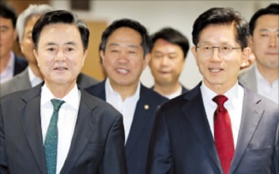 김문수 '스윙보터' 충청행, 한동훈 '텃밭' TK 찾아…막판 표심 잡기