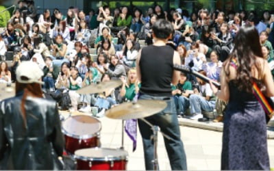 [시사이슈 찬반토론] 대학 축제, 고액 들여 아이돌 불러야 하나
