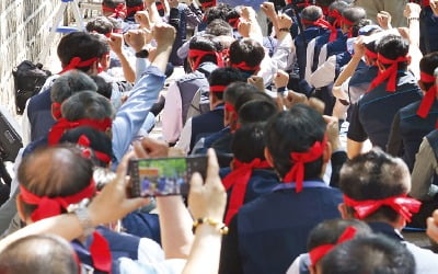 정년연장 하겠다면서…원탑토토개편 논의 실종