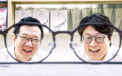 "K맞춤안경에 반했어요"…안경 보러온 외국인 관광객 아니었다