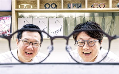 "K맞춤안경에 반했어요"…안경 보러온 외국인 관광객 아니었다