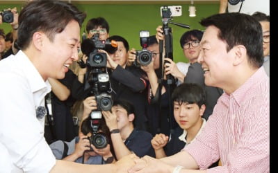 [포토] ‘학식먹자 이준석’ 찾아간 안철수