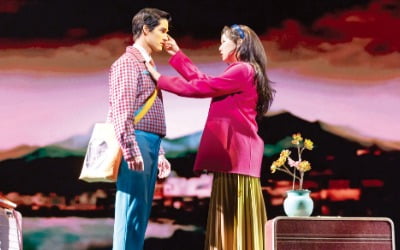 "이게 韓 뮤지컬이라고요?"…뉴요커 울린 로봇들의 사랑 이야기