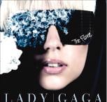 2008년 발매한 
데뷔 앨범 ‘Fame’
