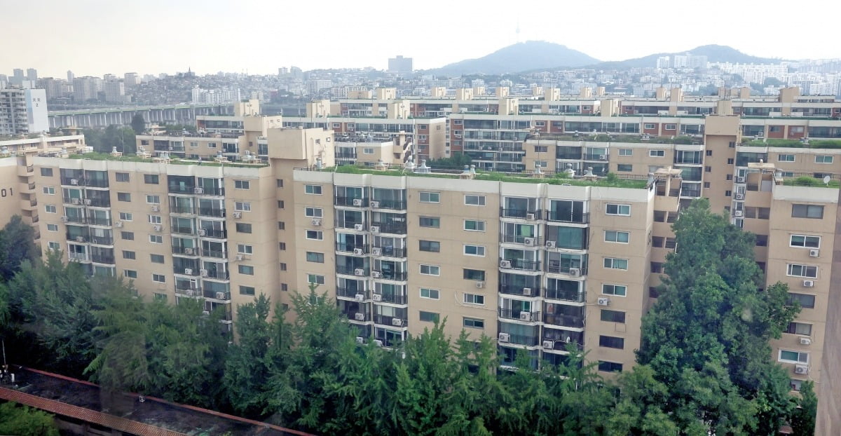 서울 강남구 압구정동 아파트 전경. 사진=한경DB