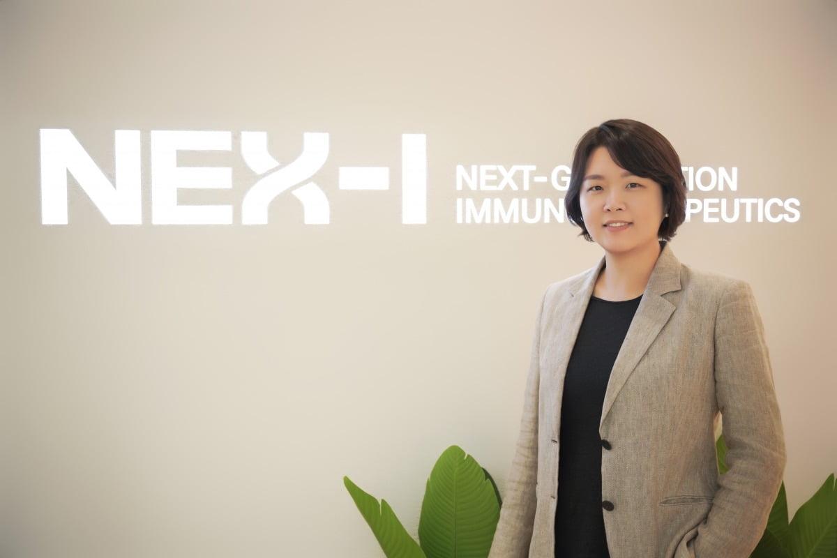 윤경완 넥스아이 대표가 서울 문정동 본사에서 포즈를 취하고 있다. / 사진=넥스아이 제공