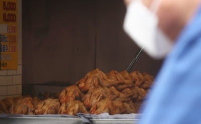 '치킨 1마리 3만원'되나…브라질산 수입 금지에 치킨값 비상