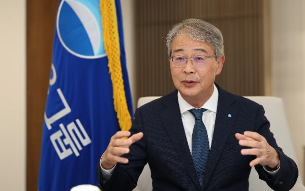 큰 그림 그리는 임종룡·신창재…금융권 지형도 달라지나