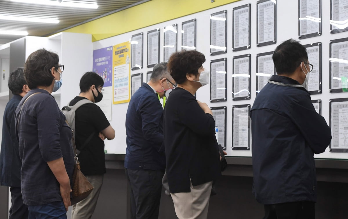 “일할 청년 없다” 인구 절벽 고용 지도 바꿔
