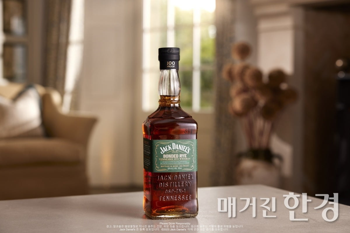 프리미엄 아메리칸 테네시 라이 위스키 ‘잭 다니엘스 본디드 라이’(한국브라운포맨 사진 제공).