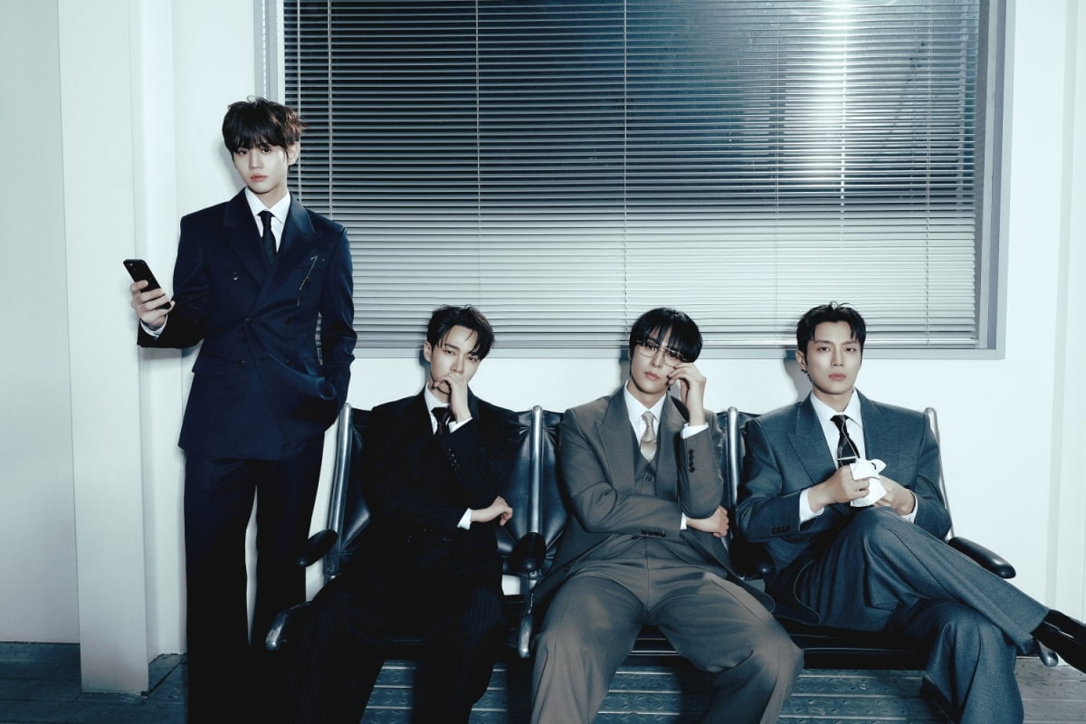 그룹 하이라이트/사진 = 어라운드어스 제공