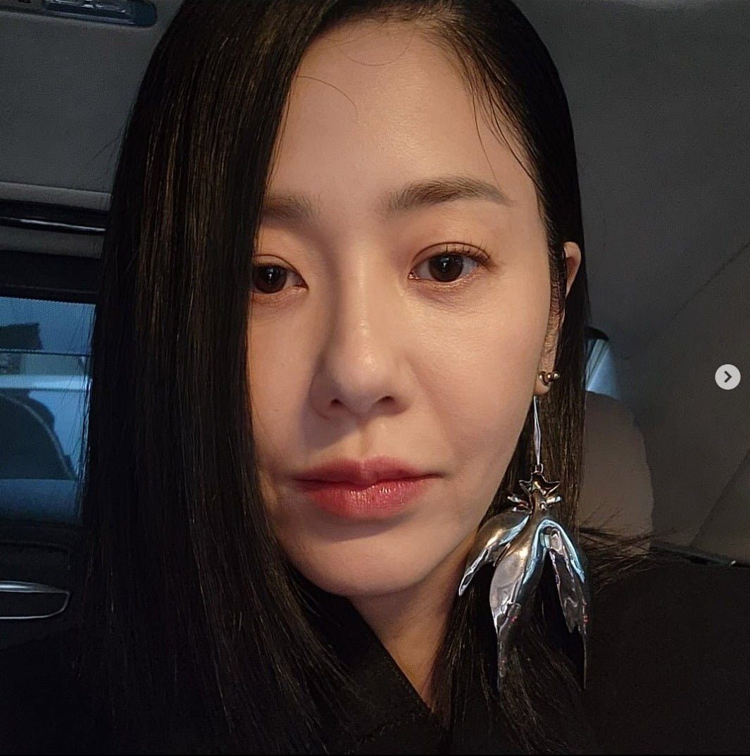 女優コ・ヒョンジョン、素朴さと洗練を行き来する魅力を披露