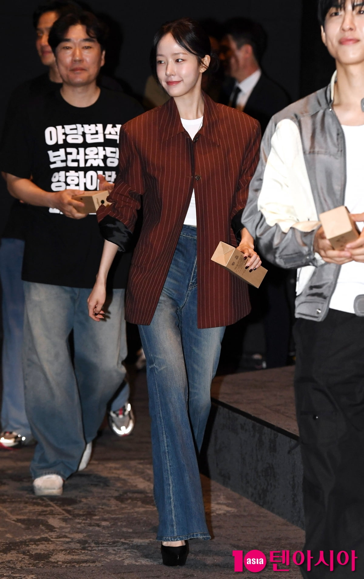 Chae Won-bin Attends Stage Greeting for Crime Action Film 'Yadang'