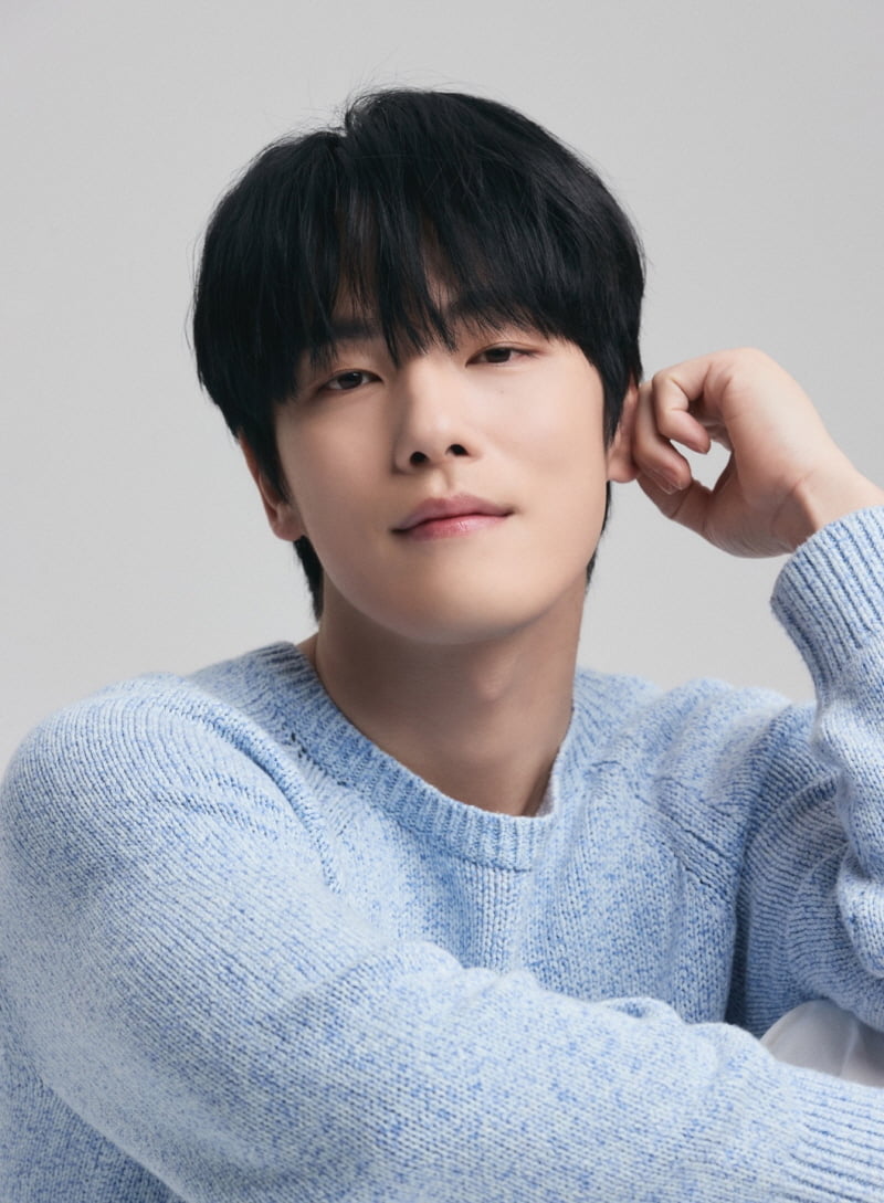 Actor Kim Jung-hyun Signs with New Agency, Announces Fresh Start