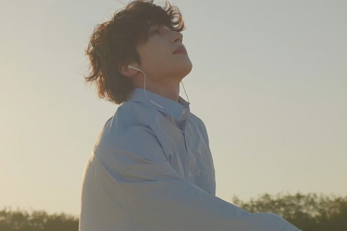 K-Pop Star Han Seung-woo Releases New Single 'Positive Vibes'