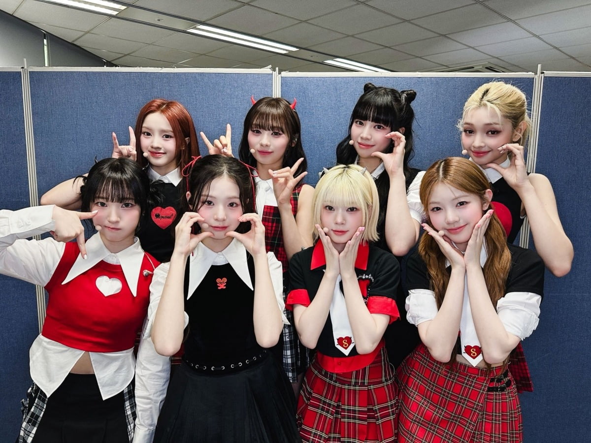 UNIS Wraps Up Successful Music Show Promotions for 'SWICY'