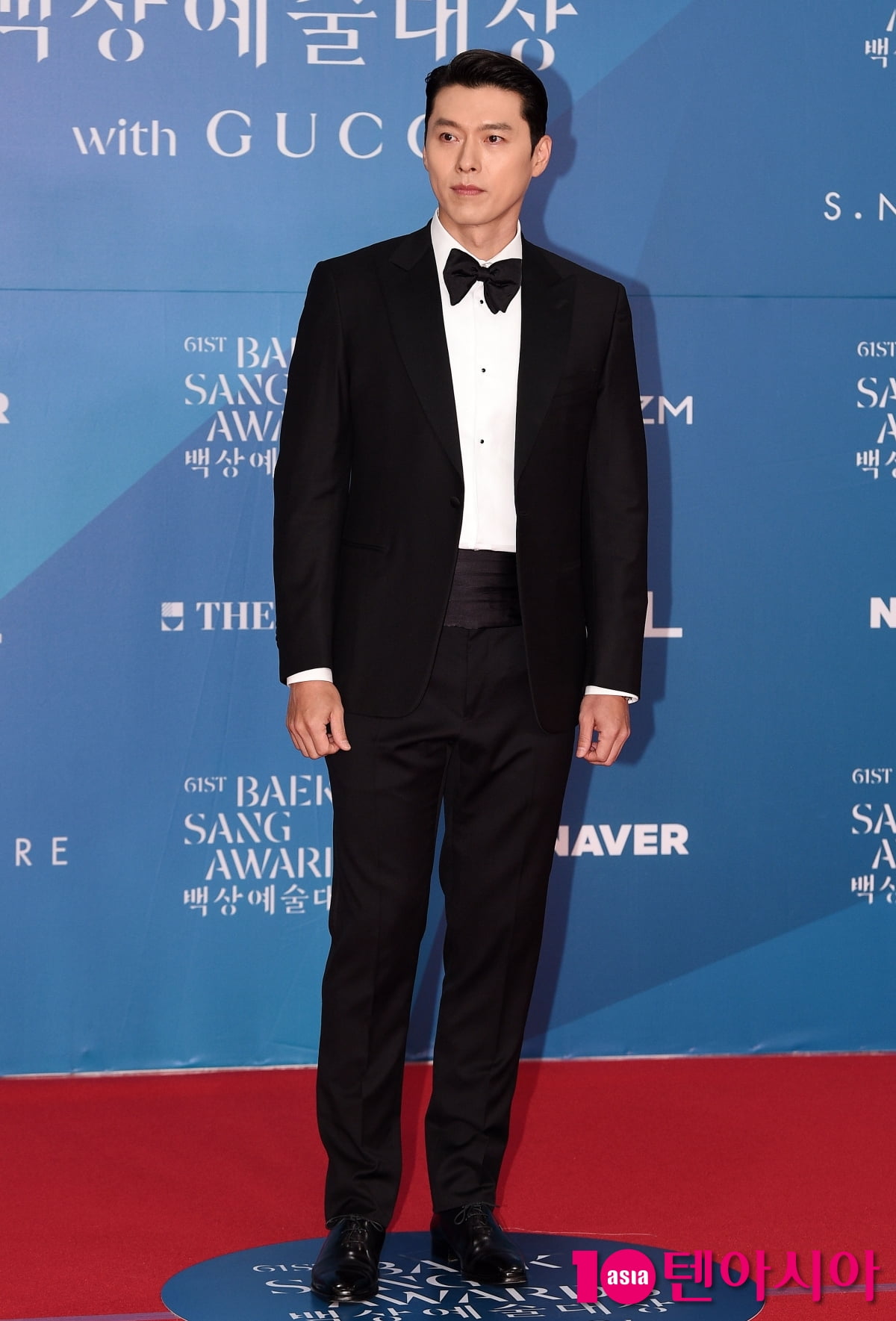 Hyun Bin Graces the Red Carpet at the 61st Baeksang Arts Awards