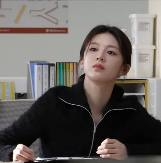Go Yoon-jung Shares Behind-the-Scenes Moments from 'Resident Playbook'